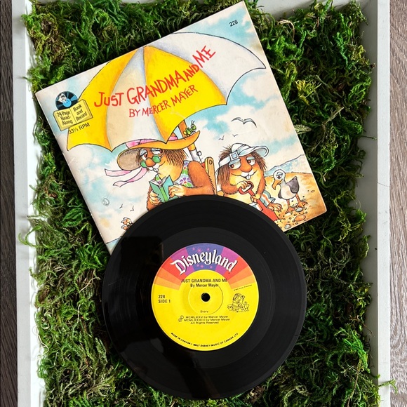 Other - VINTAGE LittleCritters Grandma & Me book & record set See Hear Read-along 1970’s